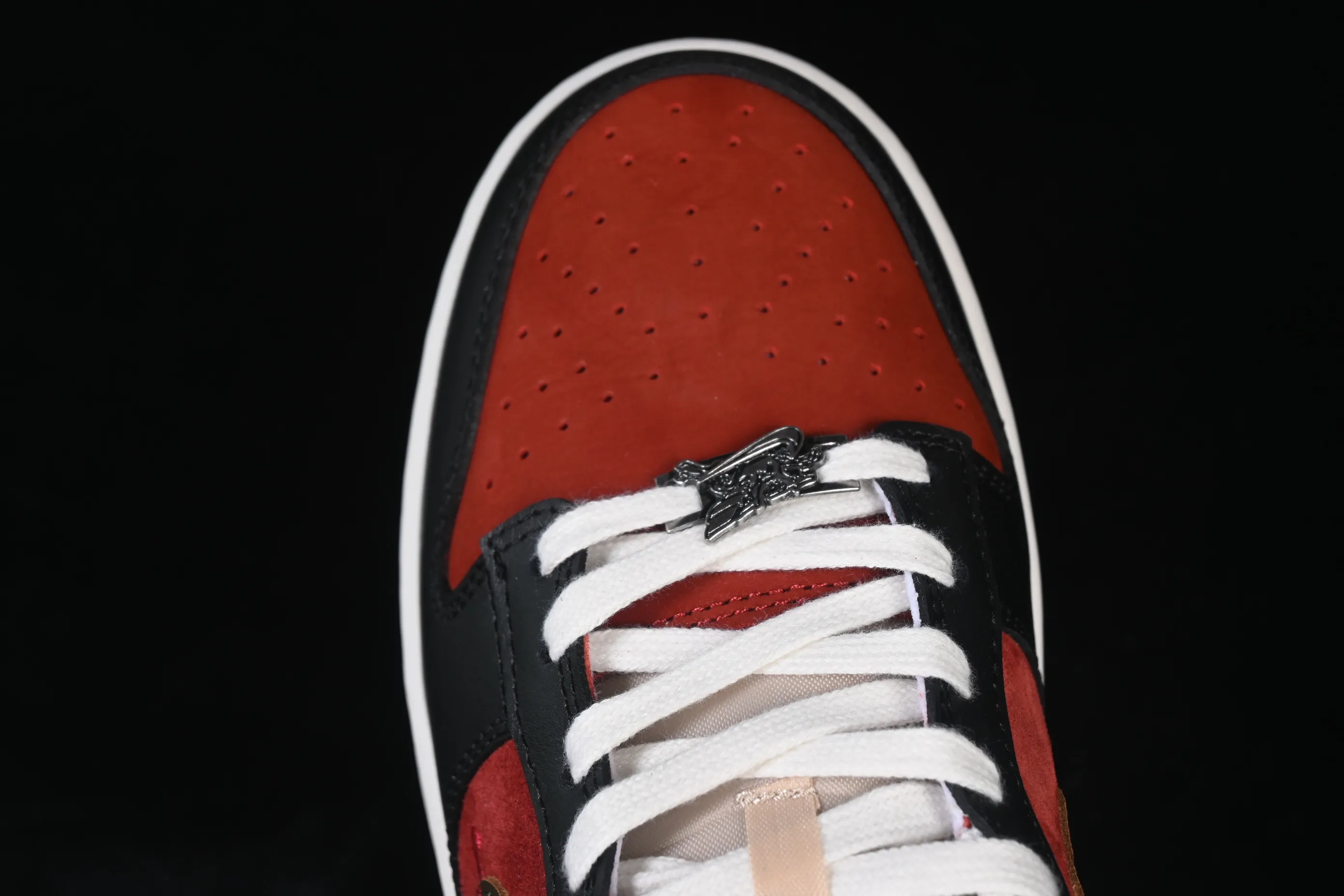 All categories Nk SB Dunk series Nk SB Dunk Low low-top sneakers Nike SB Dunk Low Year of the Horse limited low-top casual sneakers IQ1118-220
